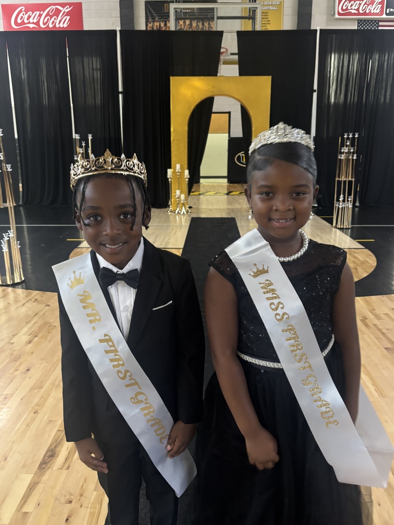 Homecoming court