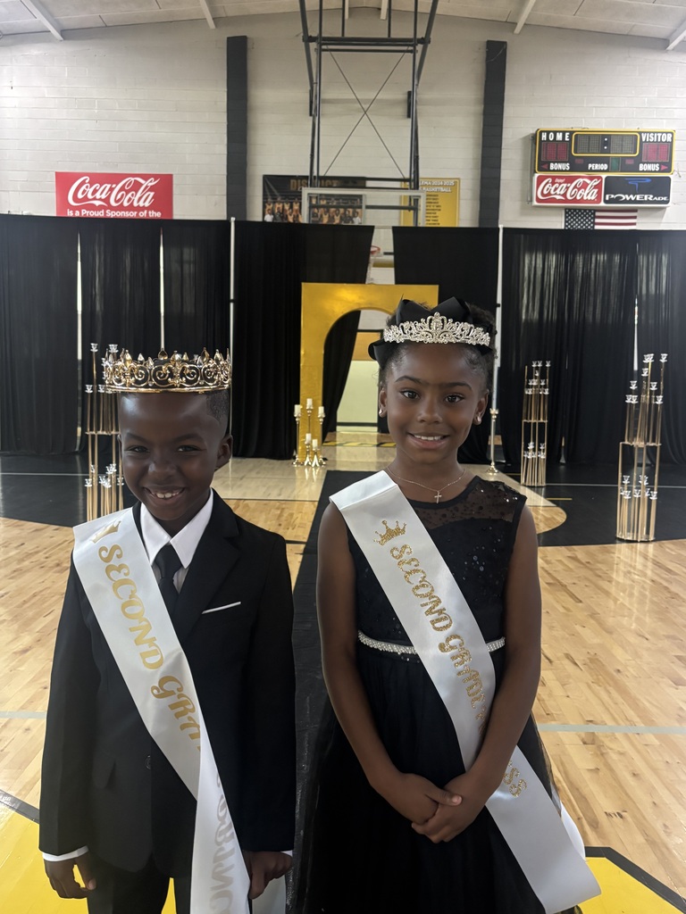 Homecoming court