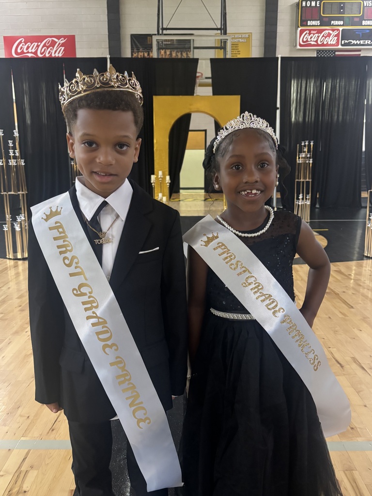 Homecoming court