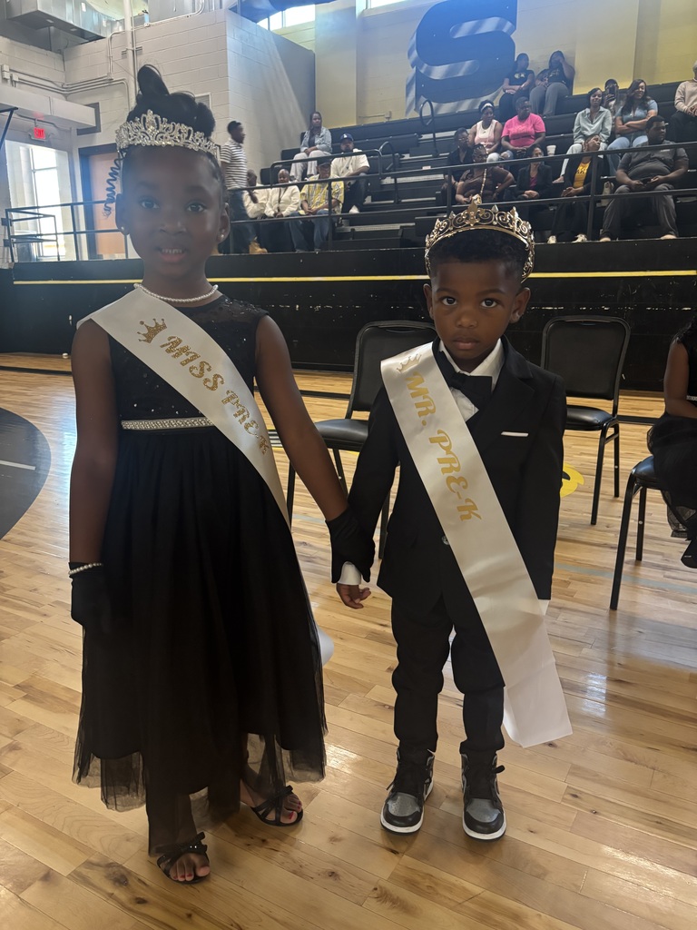 Homecoming court