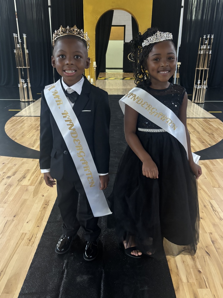 Homecoming court