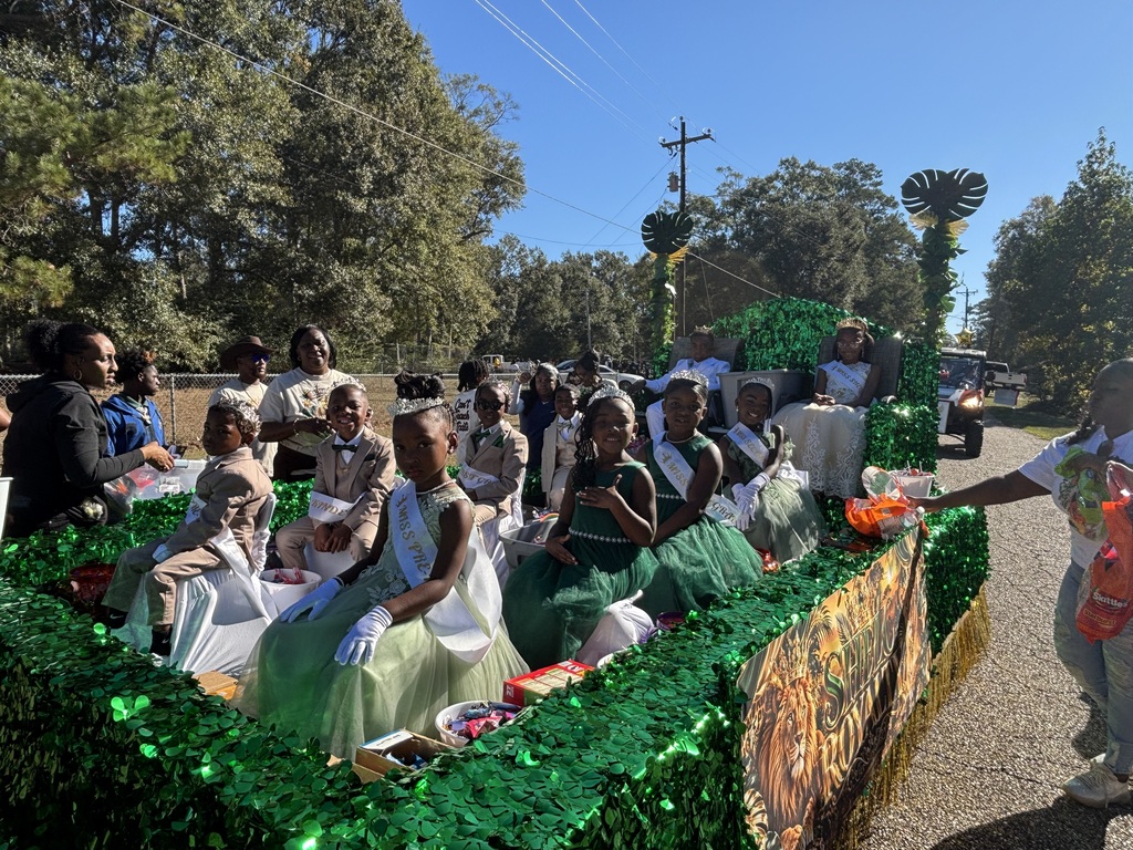 Homecoming court