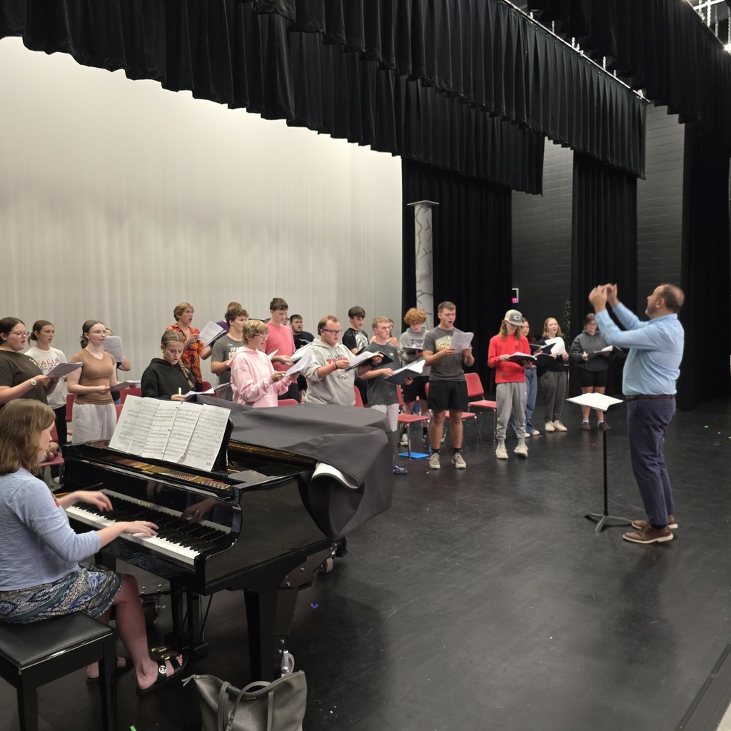 Chamber choir works with ECC for upcoming concert.