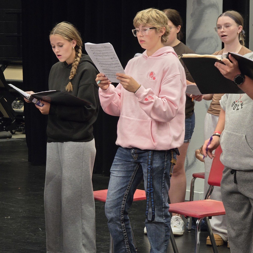 Chamber choir works with ECC for upcoming concert.