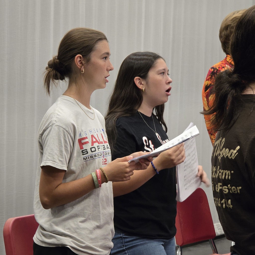 Chamber choir works with ECC for upcoming concert.
