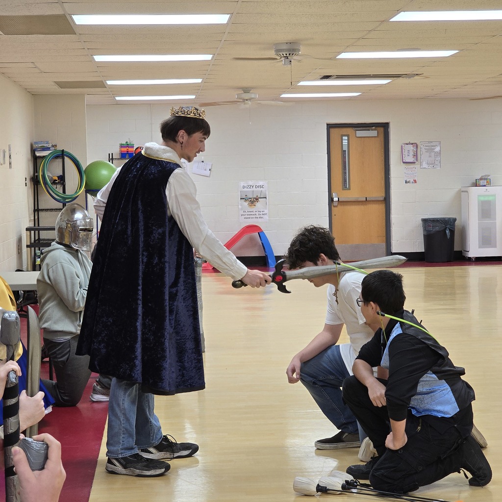 Medieval Club visits LWJE to help teach about the MIddle Ages to 4th grade students. 