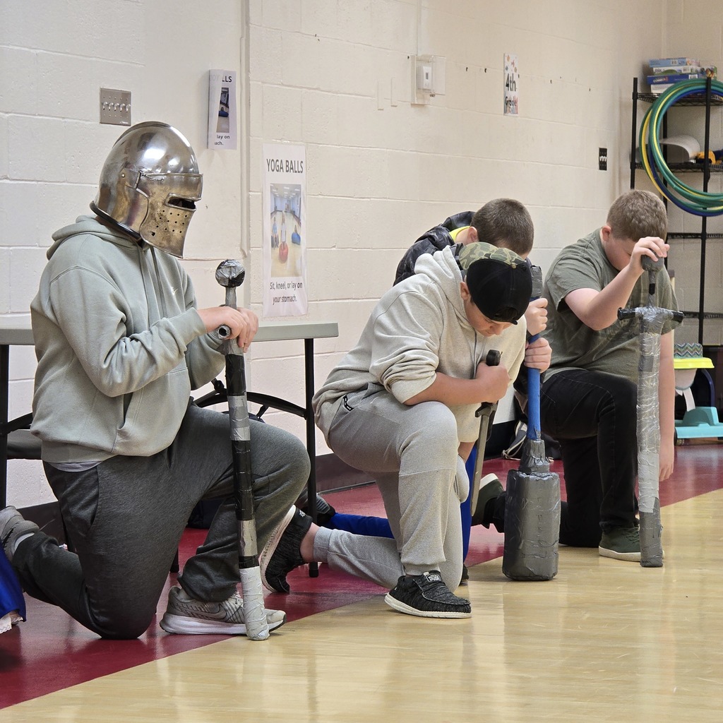 Medieval Club visits LWJE to help teach about the MIddle Ages to 4th grade students. 