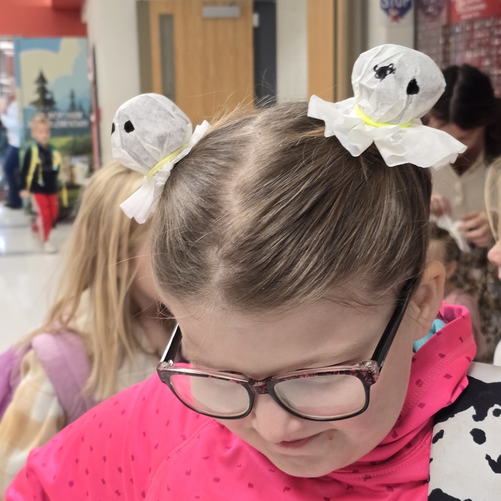 Students have Boo Buns in their hair after visiting Jumpstart Tigers!