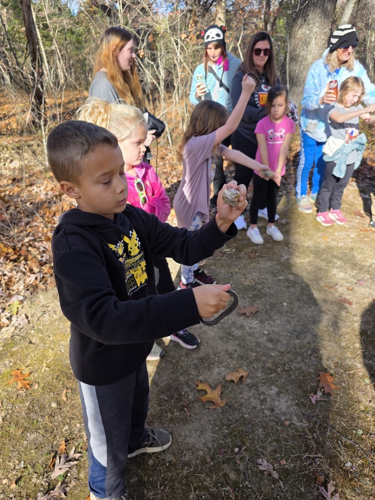 Second grade visits Earth's Classroom!