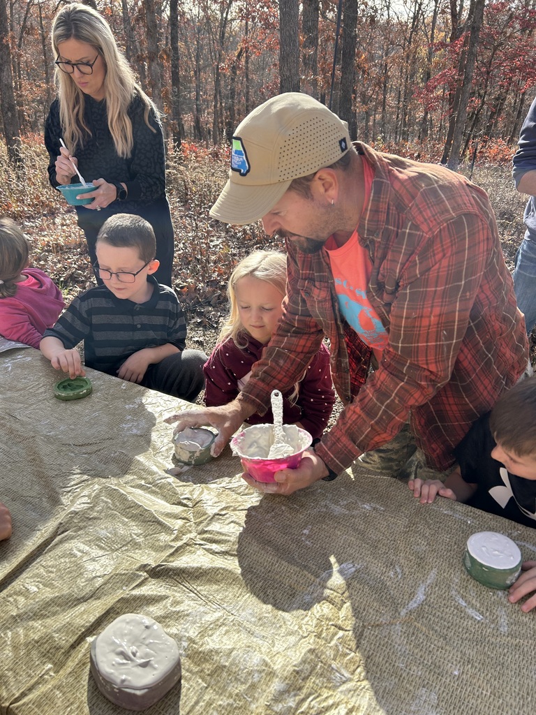 Second grade visits Earth's Classroom!