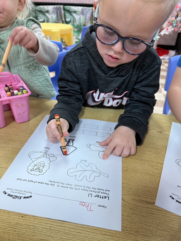 Tiger Tots learn how to write their names!