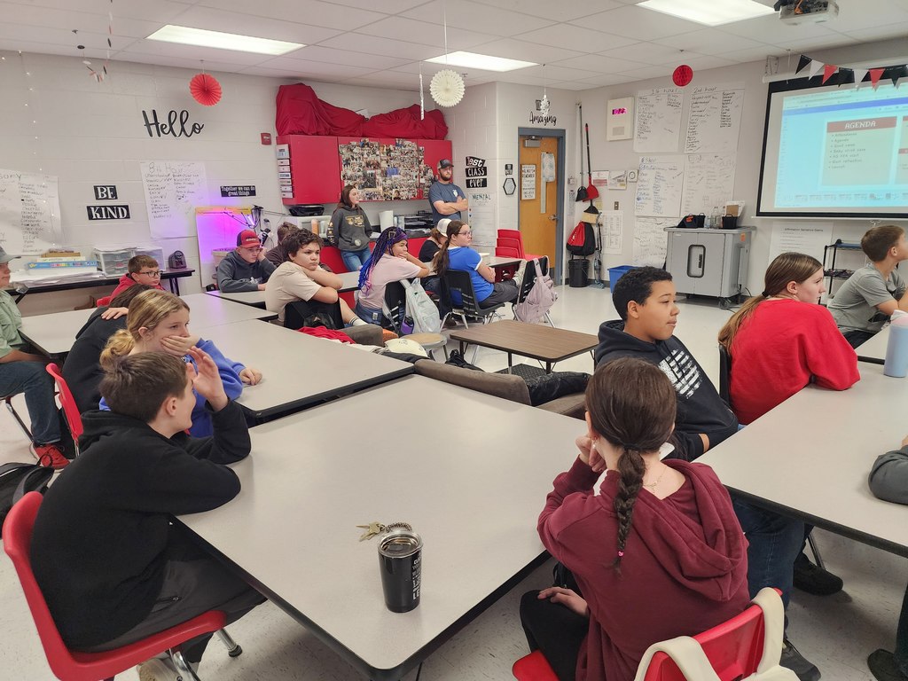 HS FFA visits middle school classes.