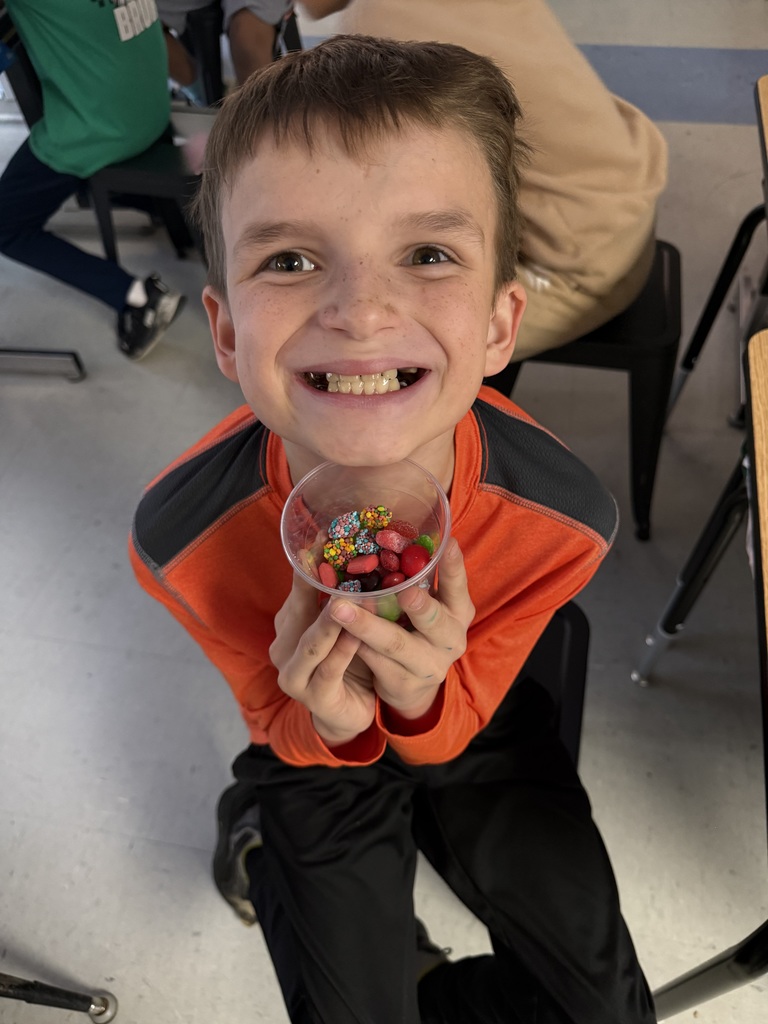 Friendsgiving Candy Salad in Ms. Wisdom's class.