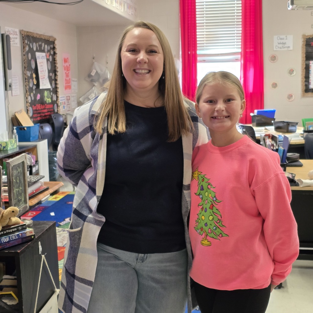 5th Grade Classroom Economy projects finished with students visiting teachers across the elementary. 