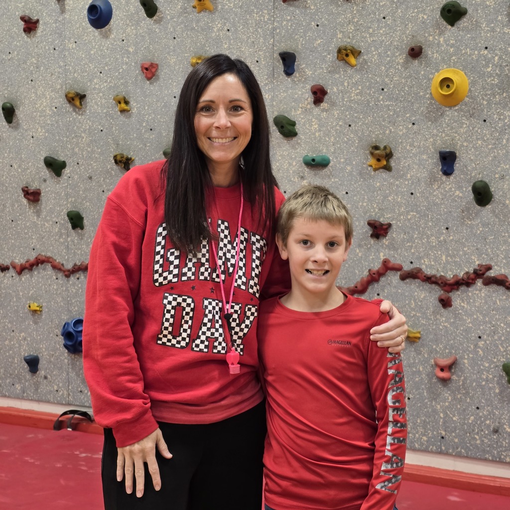 5th Grade Classroom Economy projects finished with students visiting teachers across the elementary. 