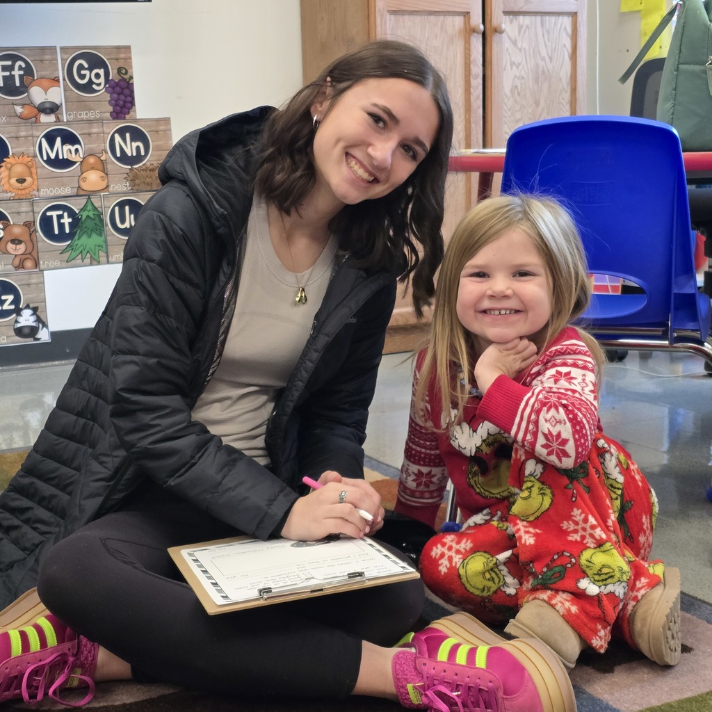 Senior Beta students help Tiger Cubs write Santa letters. 