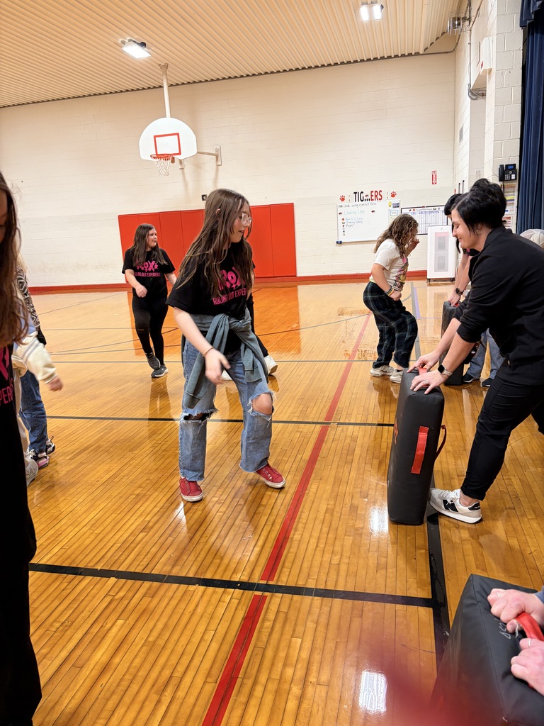 ROX at LWJE practice self defense! 