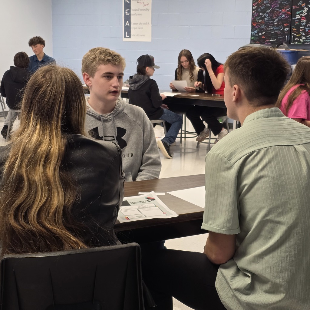 Middle school students work on interview skills with high school DECA and FBLA students!