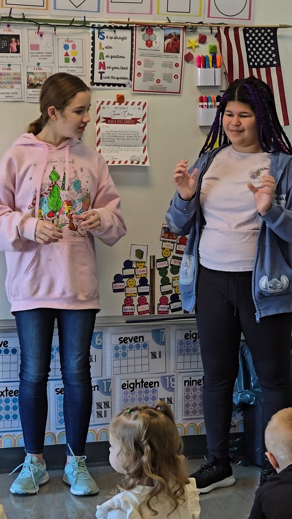 ASL club visits LWJE and performs Christmas Carols!