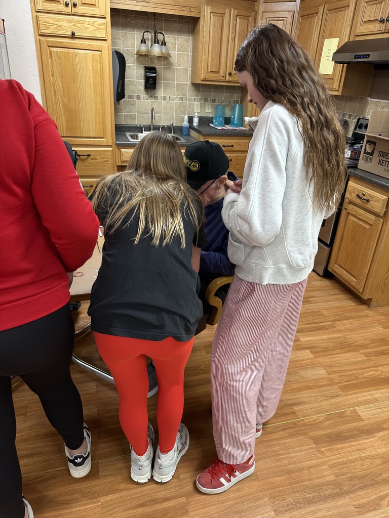 Junior Beta Club visits St. James Veterans Home for Christmas crafts.