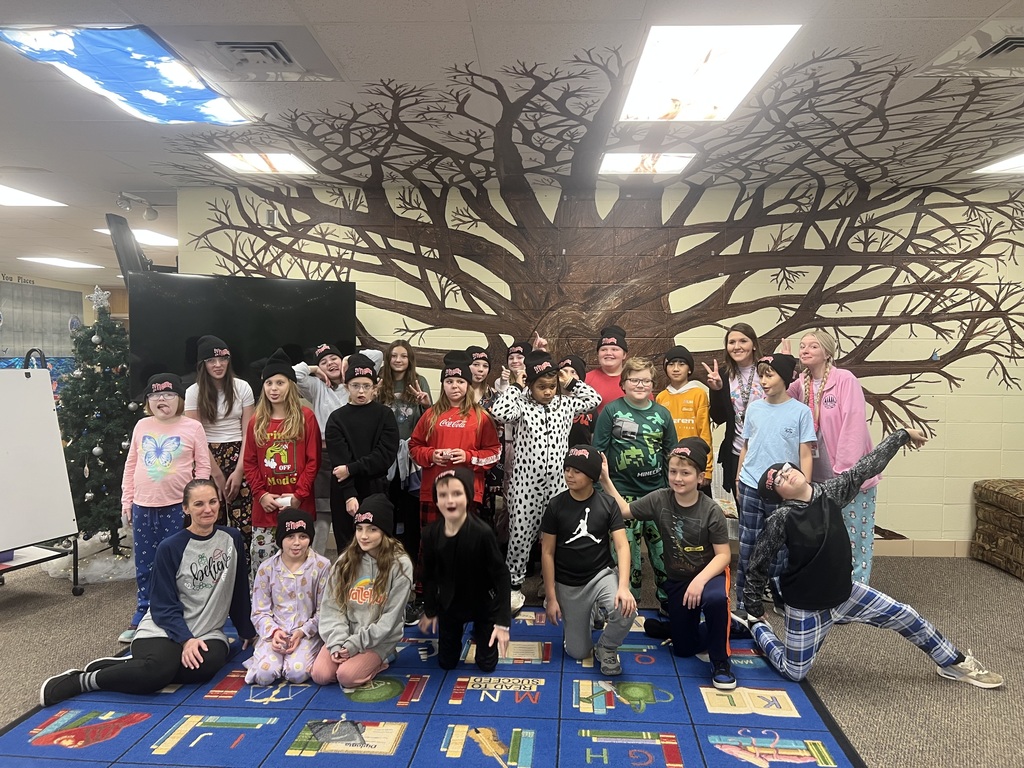 Ms. Wisdom's entire class earned the right to be on The Reader's Wall of Fame at LWJE library!