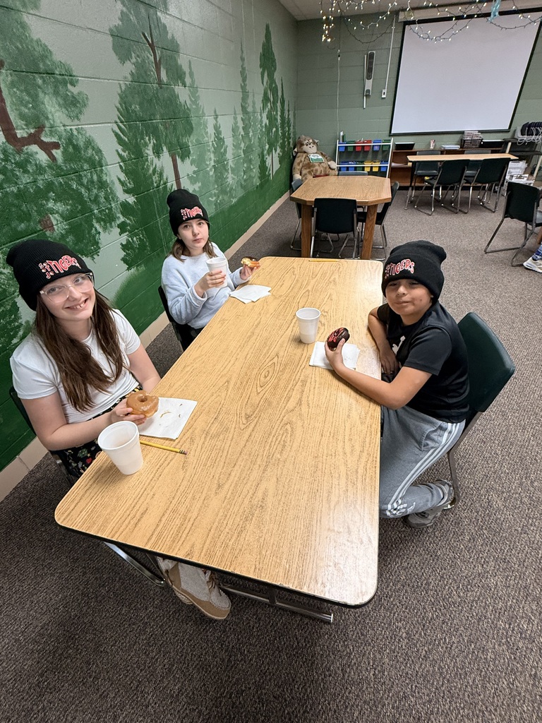 Ms. Wisdom's entire class earned the right to be on The Reader's Wall of Fame at LWJE library!