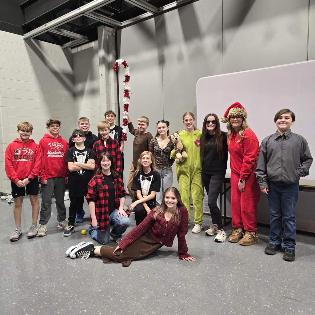 Stagecraft students from first semester were able to perform their postponed production today.