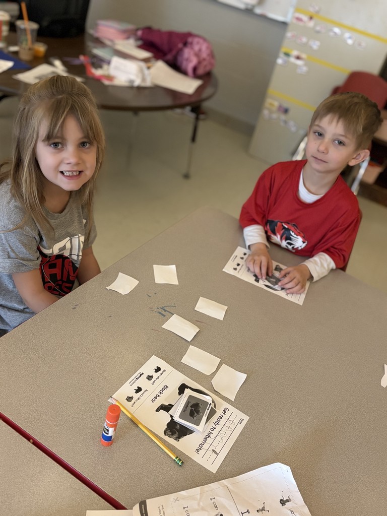 Hibernation lesson in kindergarten class.