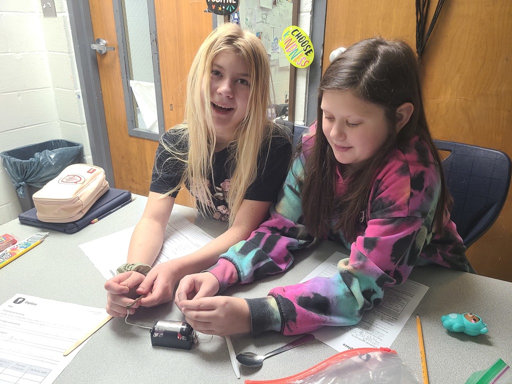 Critical Thinking with 5th grace students as they do science experiements.