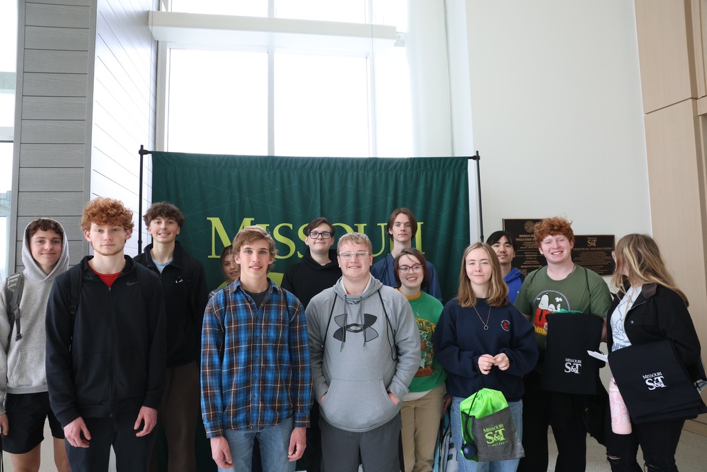 High school students attend Missouri S$T tour day. 
