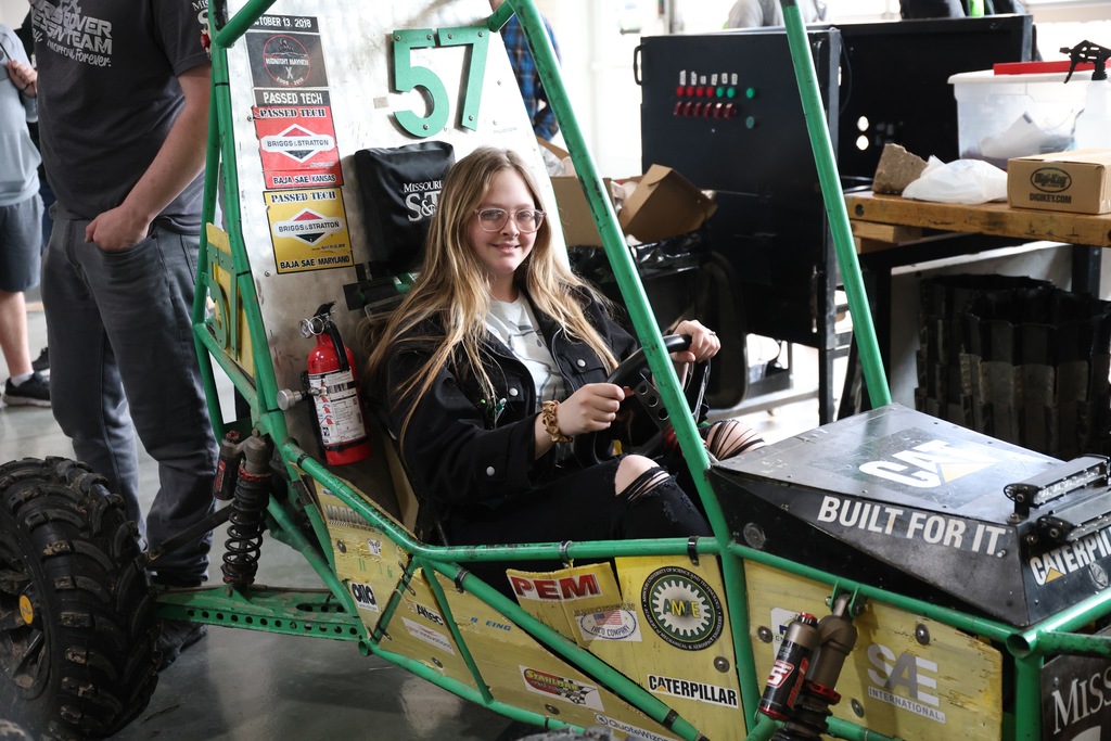 High school students attend Missouri S$T tour day. 