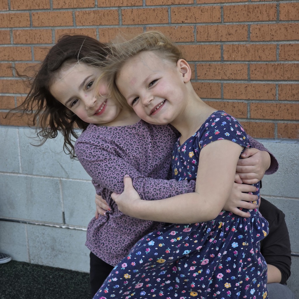 Students enjoy the warm winter weather by studying outside.