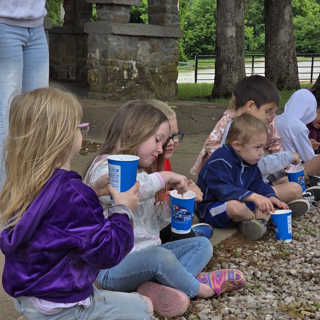 Kona Ice visits the elementary.