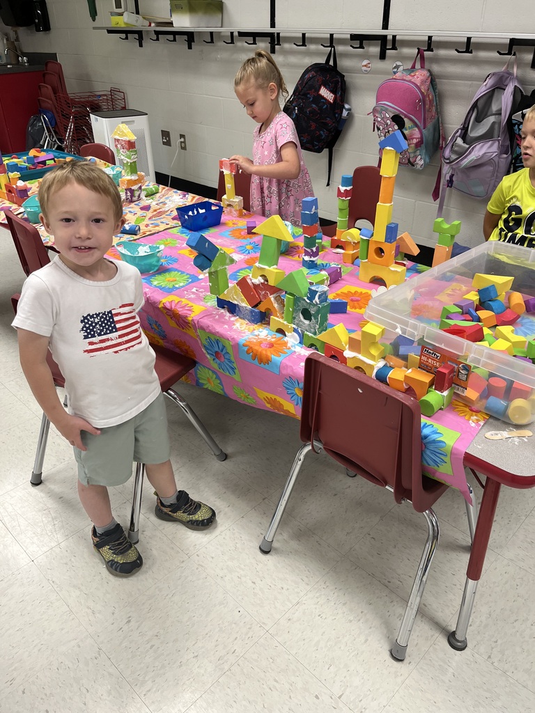 Castles and Dragons in Kindergarten!