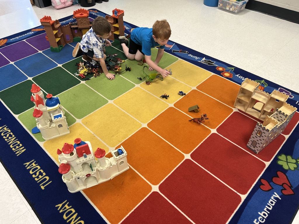 Castles and Dragons in Kindergarten!