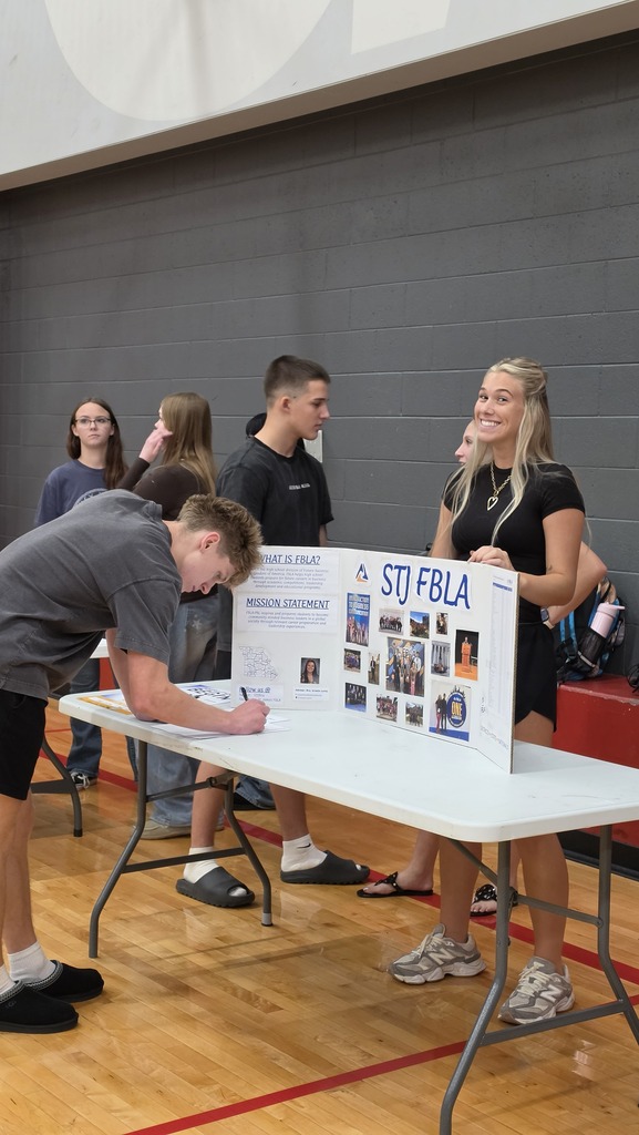 Students signing up for clubs