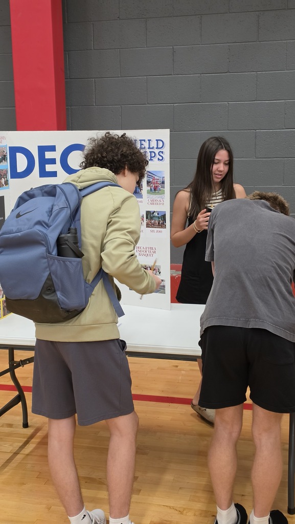 DECA officers sharing benefits of DECA