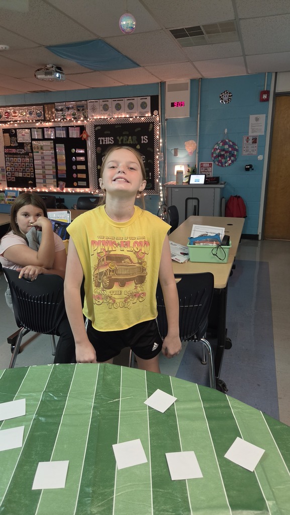 5th Grade students will put their math skills to the test this NFL season! 