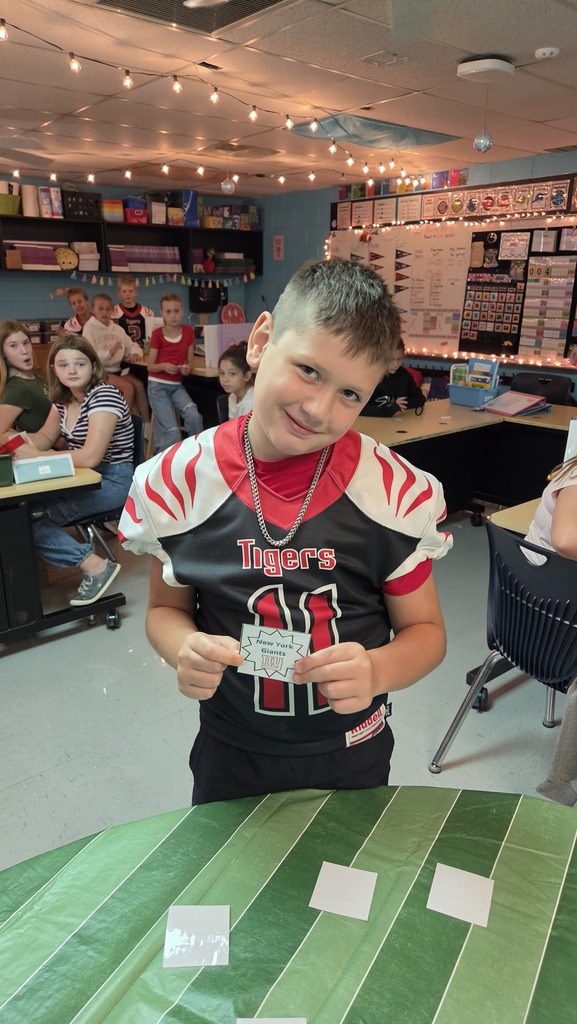 5th Grade students will put their math skills to the test this NFL season! 