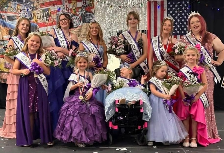 Contestants from 2026 Grape and Fall Festival