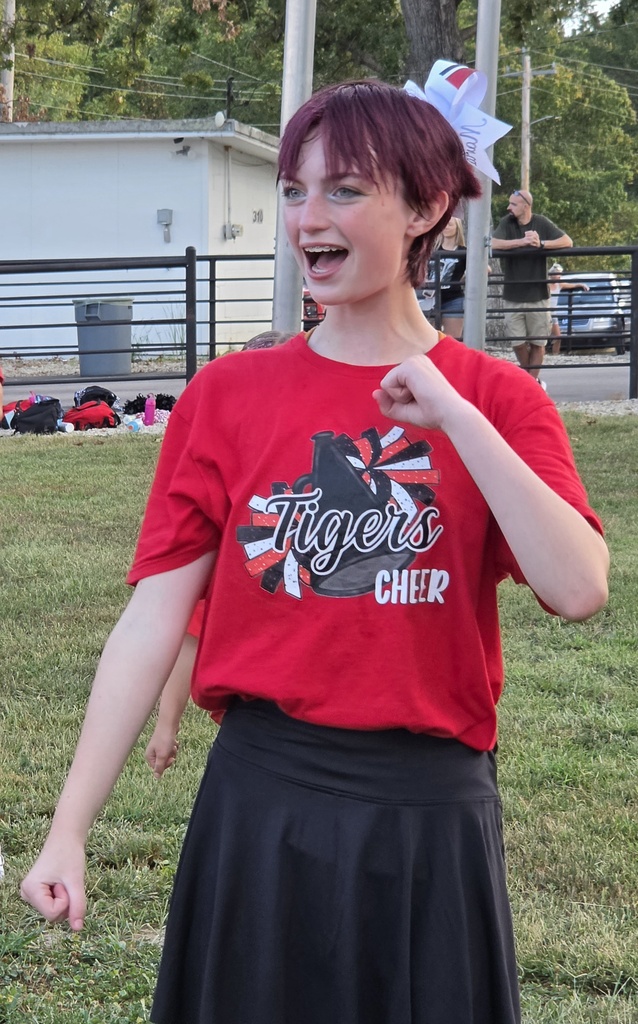 Cheer camp showcases Social Integrity through mentorship.
