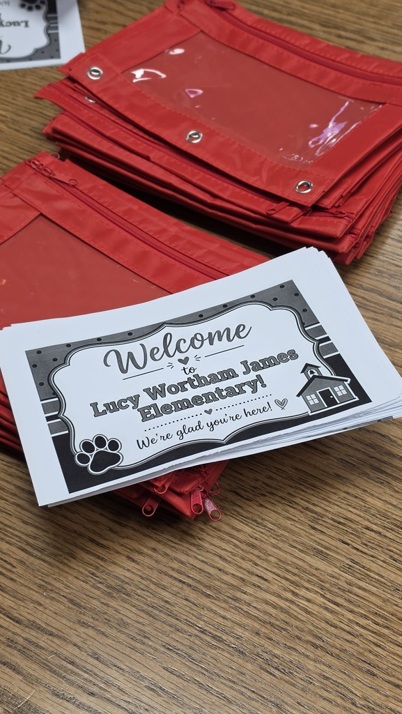 LWJE Beta students created Welcome Bags for new students who start at their school throughout the year.