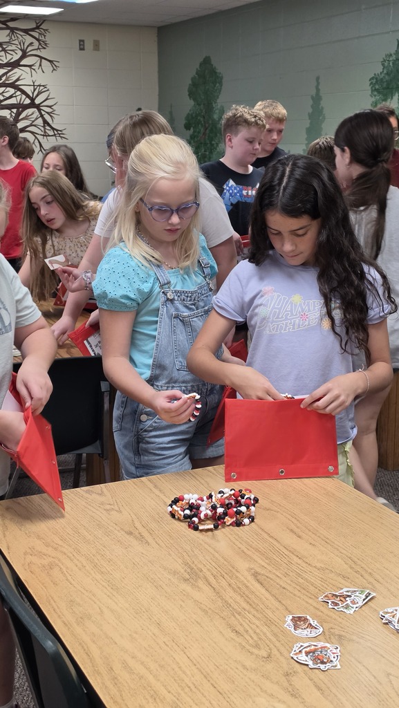 LWJE Beta students created Welcome Bags for new students who start at their school throughout the year.