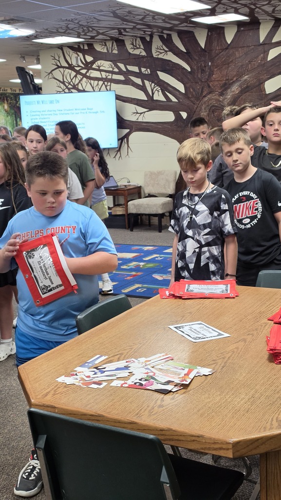 LWJE Beta students created Welcome Bags for new students who start at their school throughout the year.