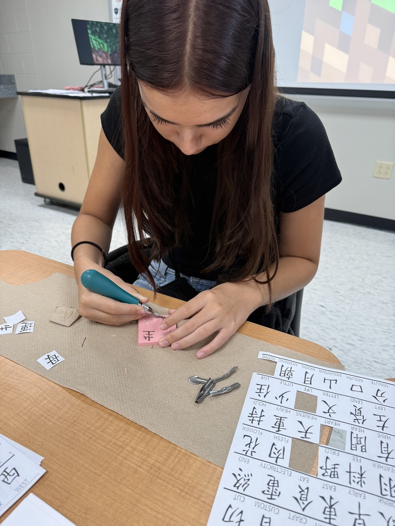Students attend Art Day at ECC.