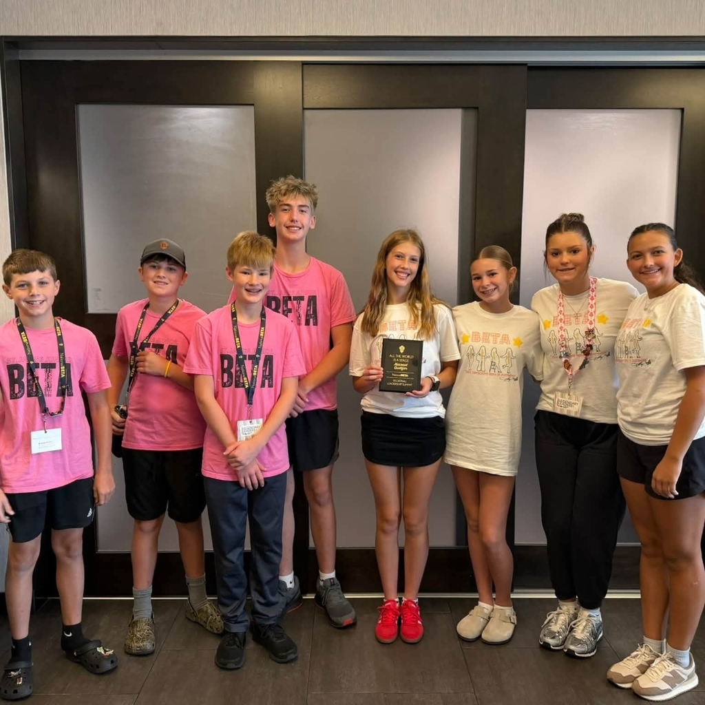 Junior Beta Leaders attended Leadership Summit, qualifying for Nationals!