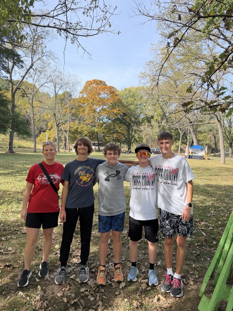 Cross Country student-athletes volunteer at Old Iron Works Day!