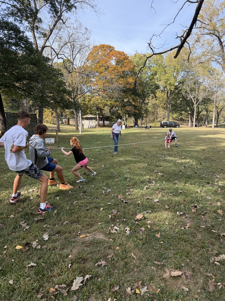 Cross Country student-athletes volunteer at Old Iron Works Day!