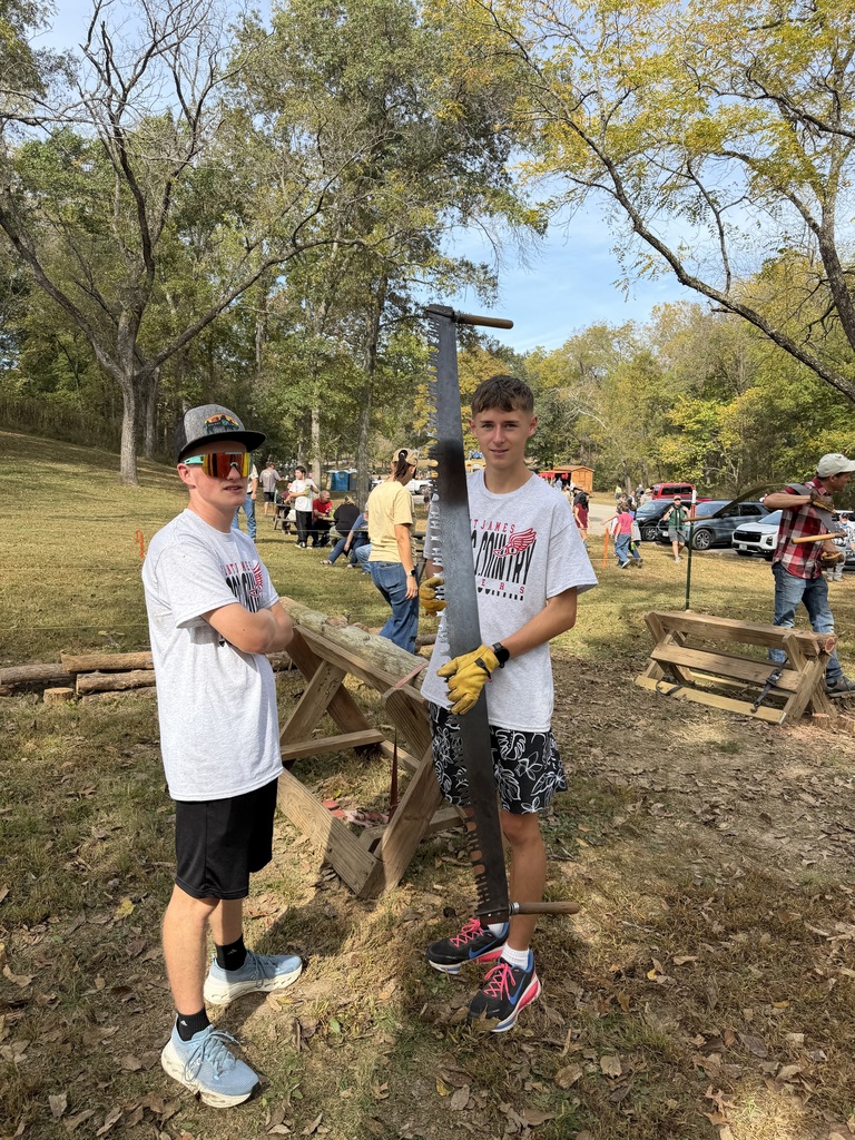 Cross Country student-athletes volunteer at Old Iron Works Day!