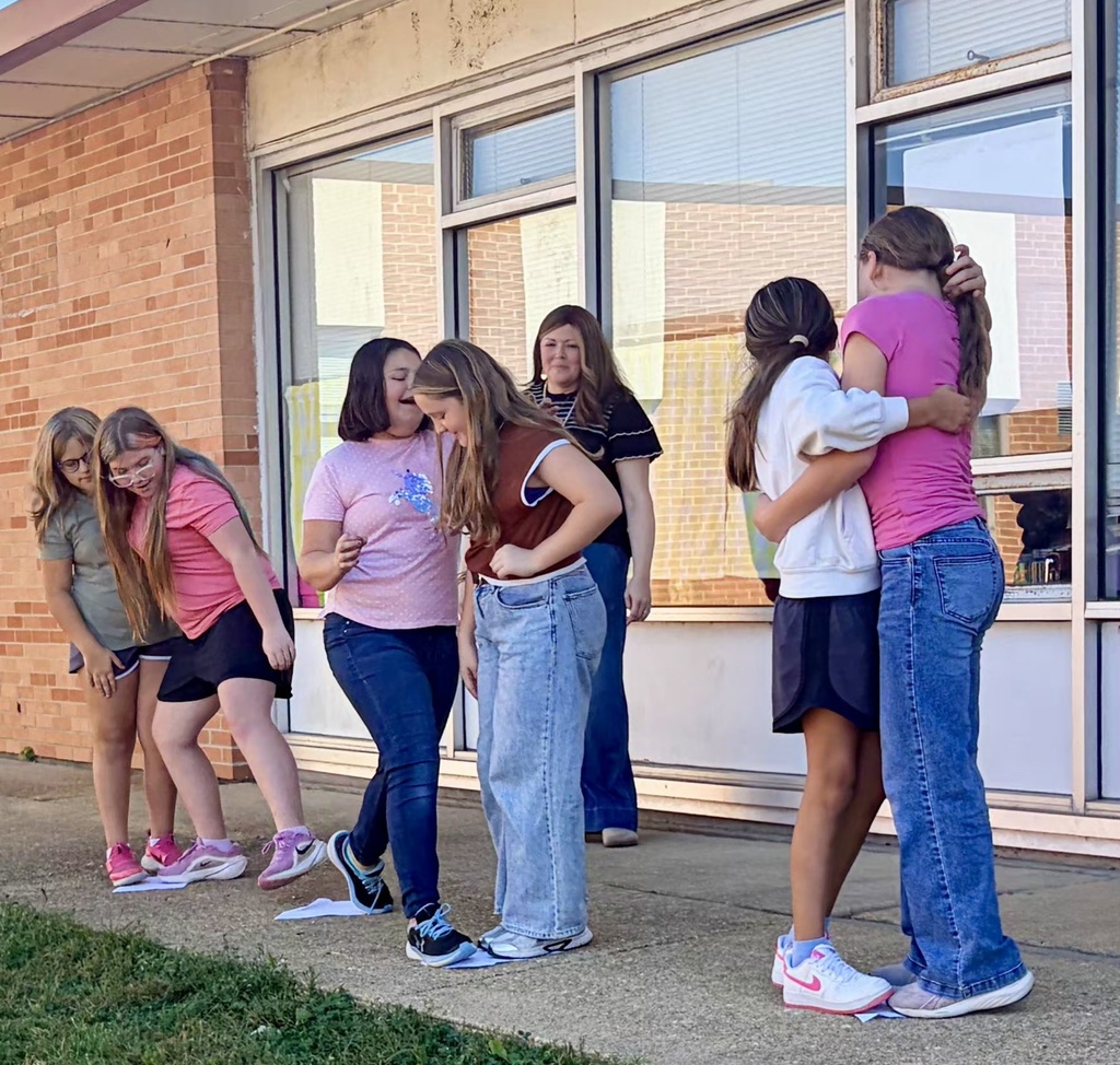 Elementary ROX students participate in a teamwork challenge!